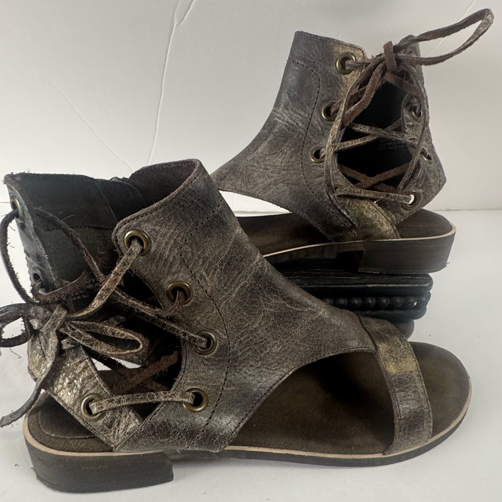 Day Camp Leather Gladiator Sandals Brown Distressed Lace Up Ankle Zip Women’s 10